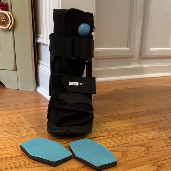 Ossur Formfit Medical Boot - Picture 3 of 9